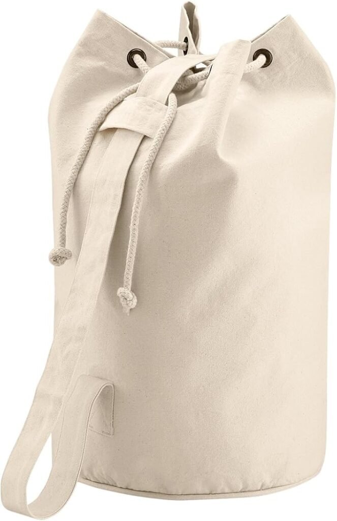 Basic canvas duffle bag with shoulder strap and vintage look